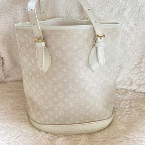 Cream white bucket purse handbag